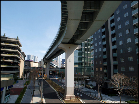 Monorail train and road, Shiodome
